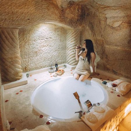 Tale Cave Inn อูร์กุบ ภายนอก รูปภาพ